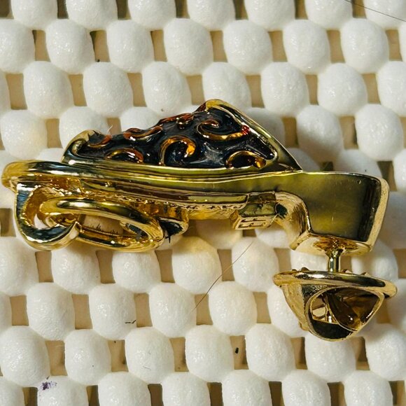 Vtg. Red Hat Society Shoe Pin With A Drop Down Loop For Eyeglasses ID’s NOS - Picture 3 of 6